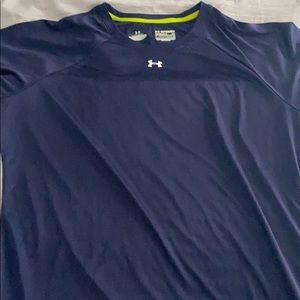 Women loose under armour shirt